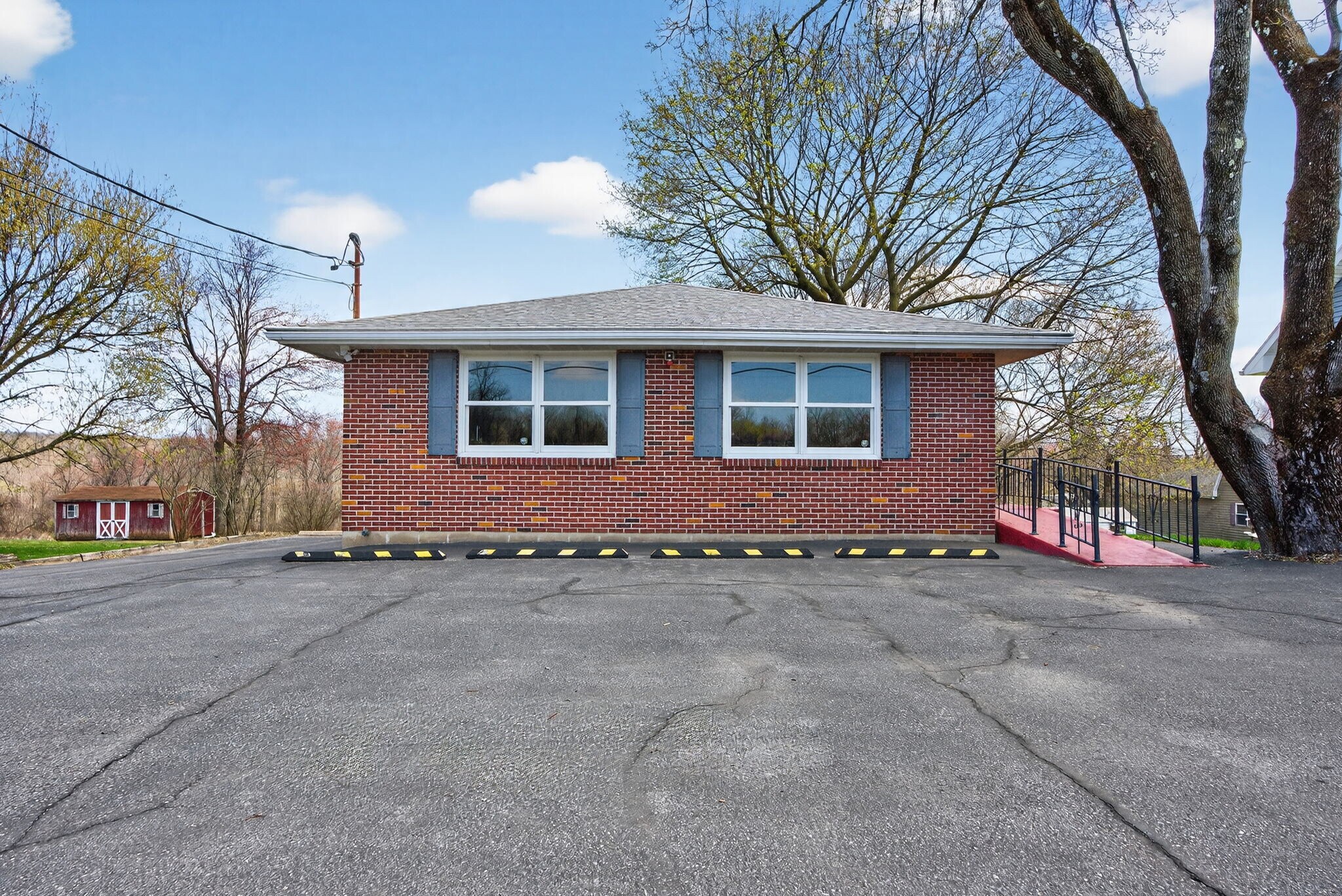 6534 Sullivan Trl, Wind Gap, PA à vendre Photo principale– Image 1 sur 51