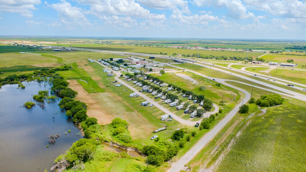 10736 N Interstate Highway 37, Mathis, TX à vendre - Aérien – Image 3 sur 24