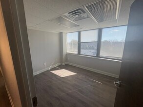 1101 N Kings Hwy, Cherry Hill, NJ à louer Photo intérieure– Image 1 sur 16