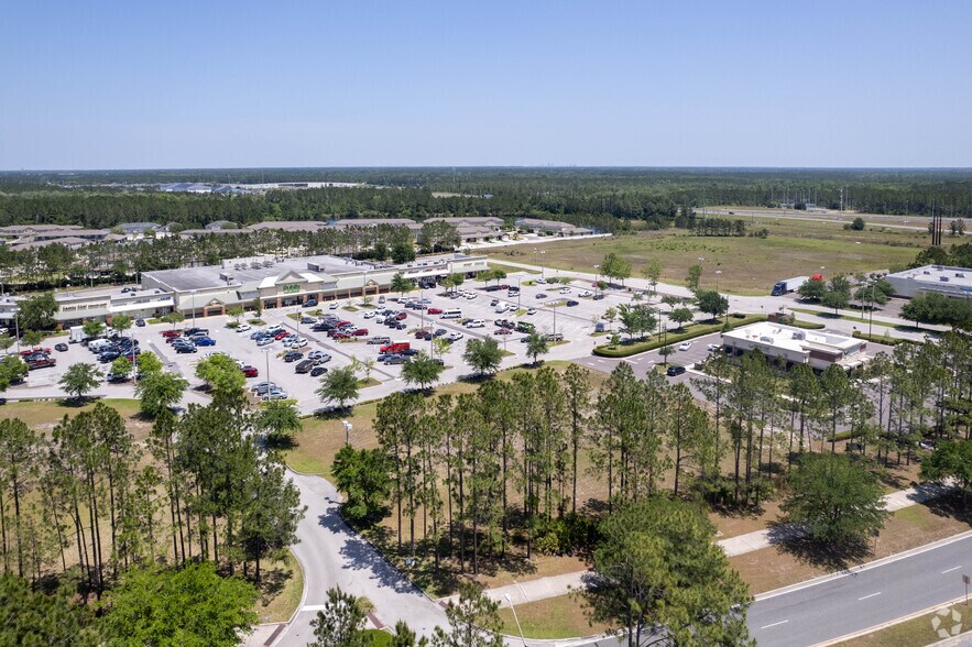 1075 Oakleaf Plantation Pky, Orange Park, FL à louer - Photo de l’immeuble – Image 3 sur 4