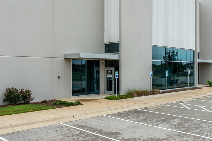 Heatherwilde and SH 45, Pflugerville, TX à louer - Photo de l’immeuble – Image 3 sur 19