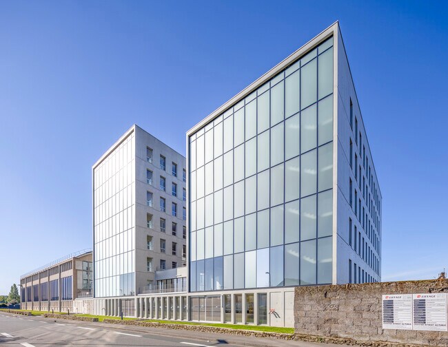 Plus de détails pour Bureau, Local d'activités à louer