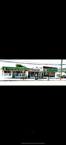 510-512 Park Blvd, Massapequa Park, NY à vendre - Photo de l’immeuble – Image 1 sur 4
