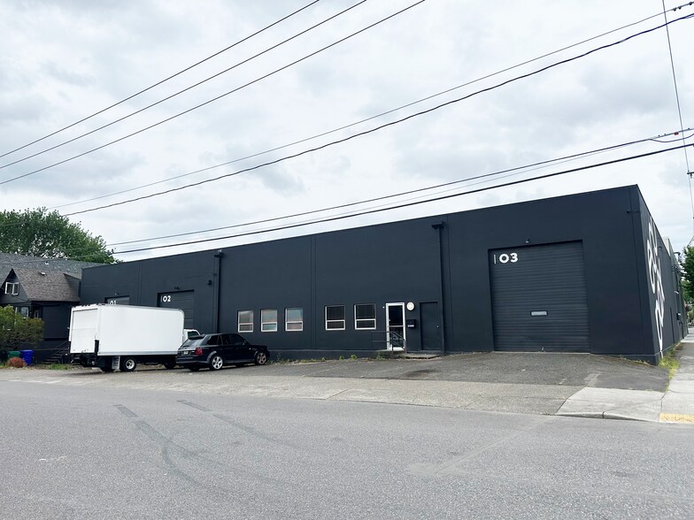 2380 NW Roosevelt St, Portland, OR à vendre - Photo de l’immeuble – Image 1 sur 4