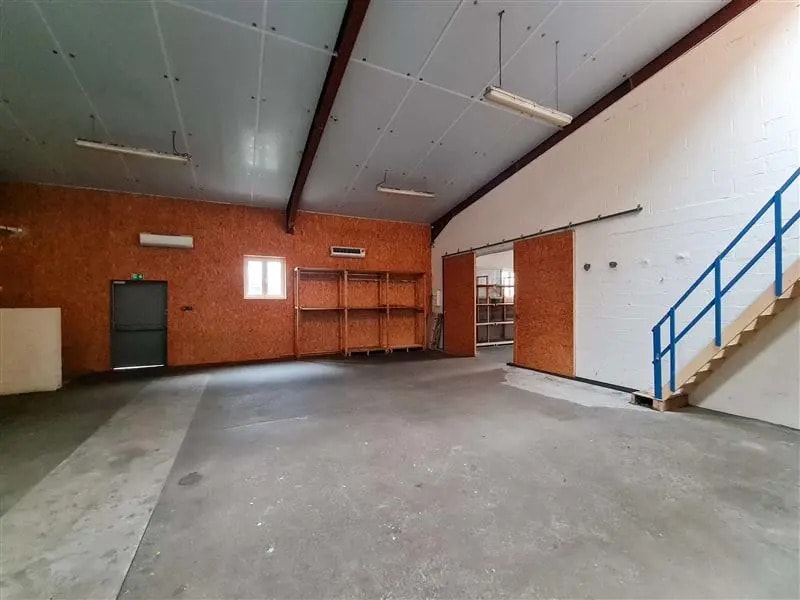 Local d’activités dans Saint-Brieuc à louer Photo intérieure– Image 1 sur 11