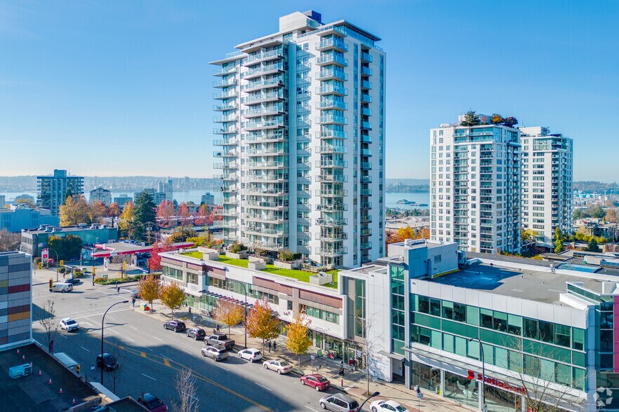 108 13th St W, North Vancouver, BC à louer - Photo de l’immeuble – Image 3 sur 4
