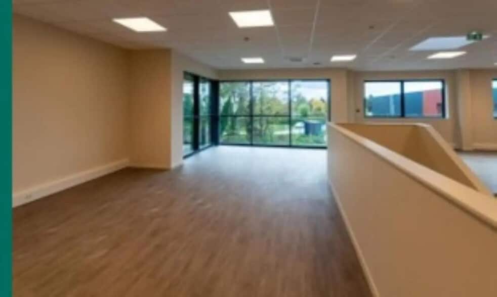 Bureau dans SAINT-OUEN-L'AUMONE à louer - Photo intérieure – Image 3 sur 10