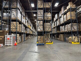 Plus de détails pour 114 Tived Ln E, Edison, NJ - Industriel/Logistique à louer