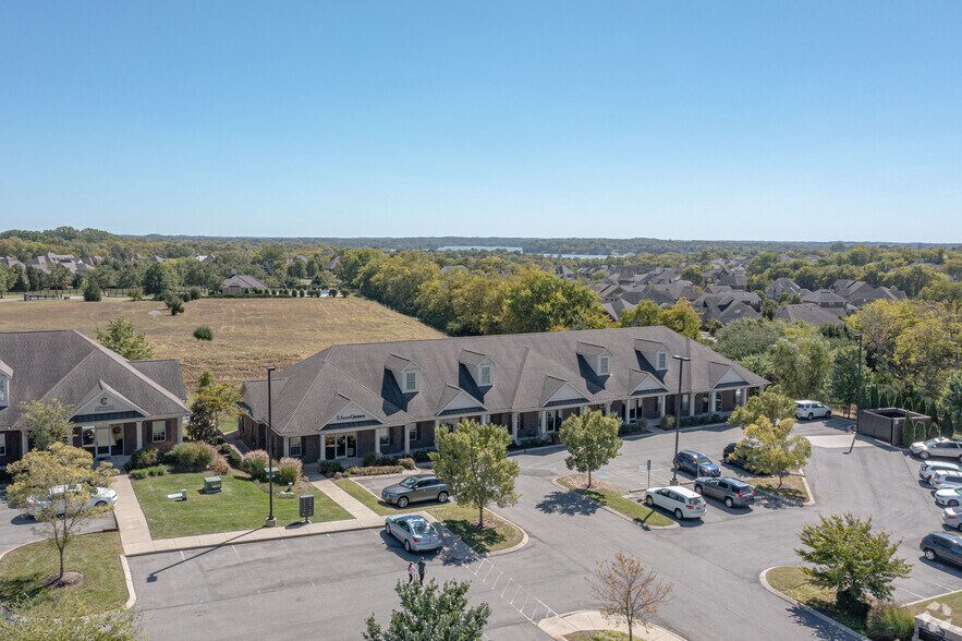 1526 Hunt Club Blvd, Gallatin, TN à louer - Photo de l’immeuble – Image 3 sur 3