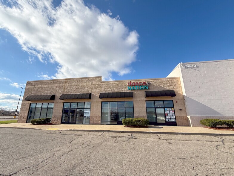 21000-23800 Allen Rd, Woodhaven, MI à louer - Photo de l’immeuble – Image 2 sur 10
