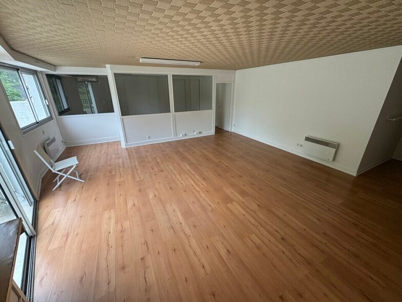 Bureau dans Biarritz à louer - Photo de l’immeuble – Image 2 sur 6