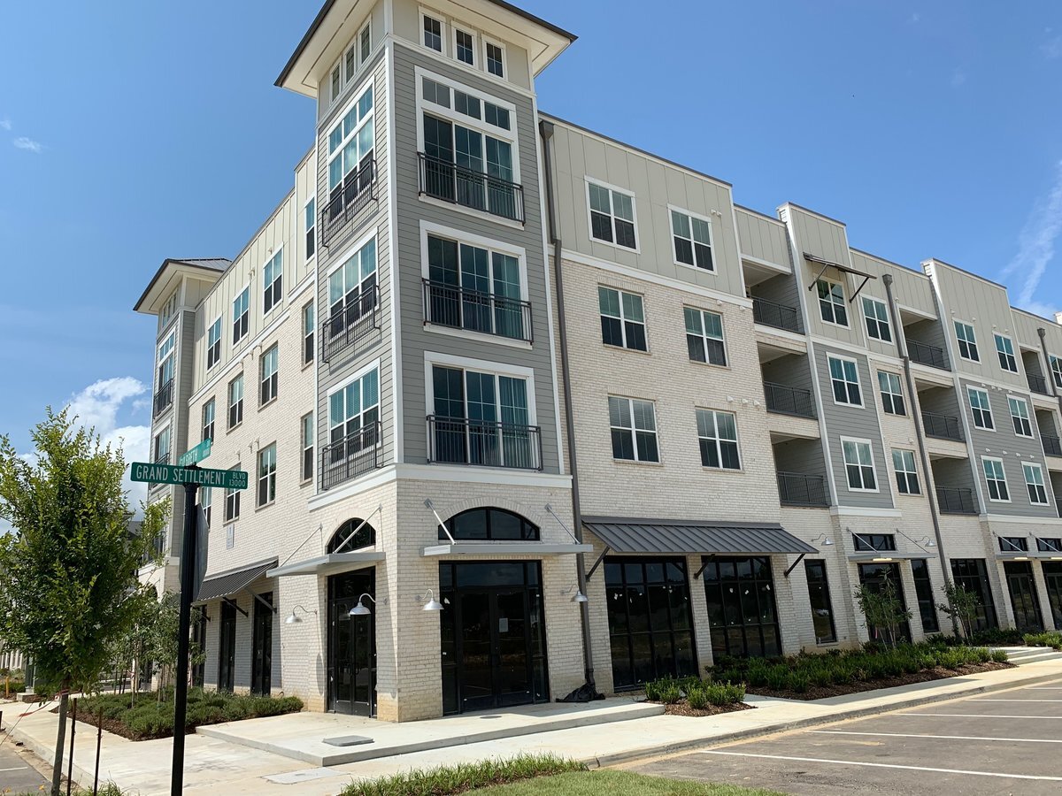 14150 Grand Settlement Blvd, Baton Rouge, LA à louer Photo de l’immeuble– Image 1 sur 6