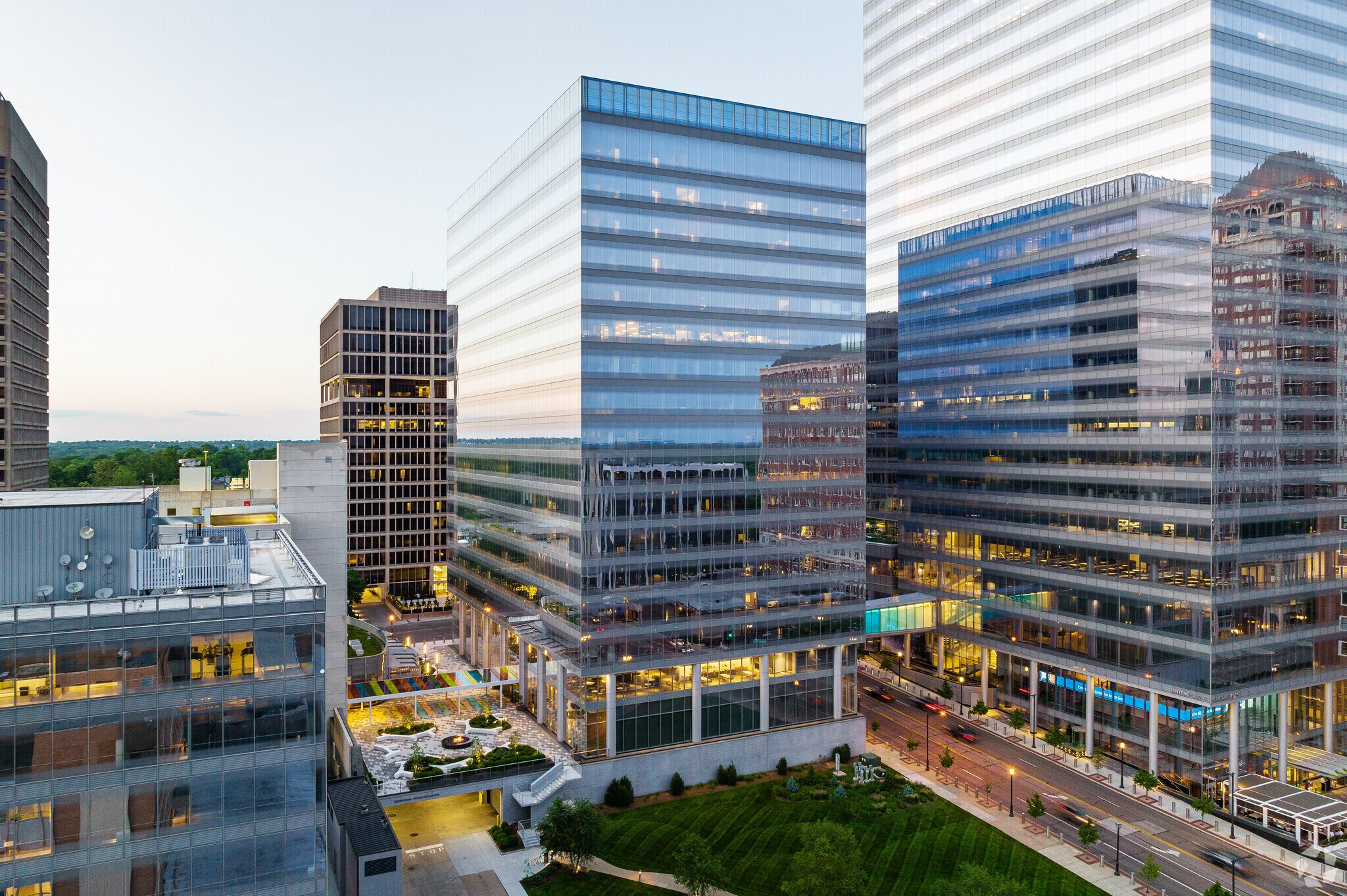 7700 Forsyth Blvd, Clayton, MO à louer Photo principale– Image 1 sur 7