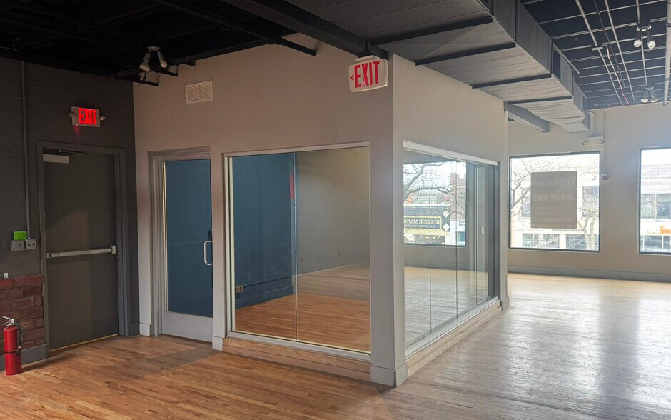 308 S Main St, Royal Oak, MI à louer - Photo intérieure – Image 2 sur 6