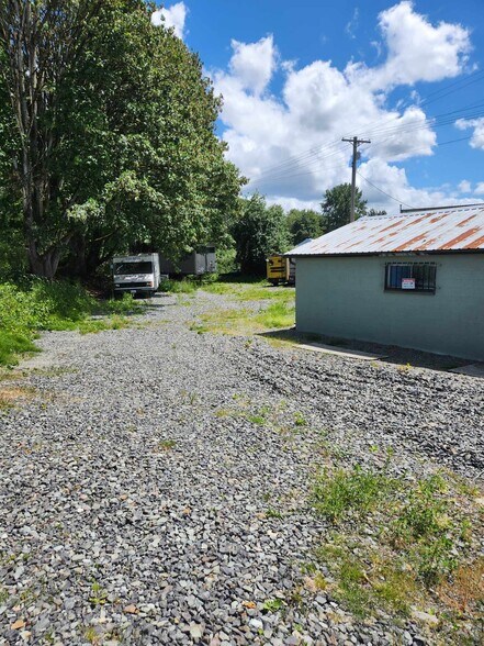 9813 Airport Way, Snohomish, WA à louer - Photo de l’immeuble – Image 3 sur 6