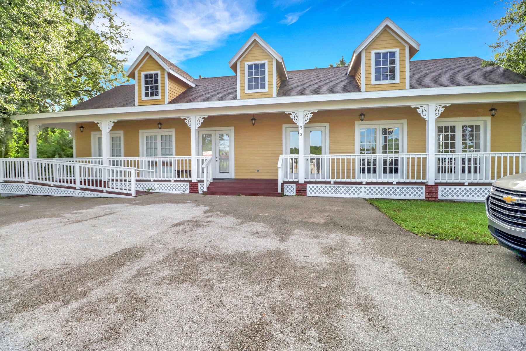 1312 15th St N, Immokalee, FL à vendre Photo principale– Image 1 sur 37
