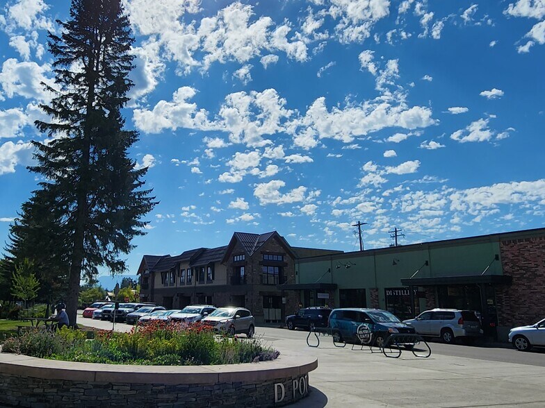 525 Railway St, Whitefish, MT à louer - Photo de l’immeuble – Image 2 sur 6