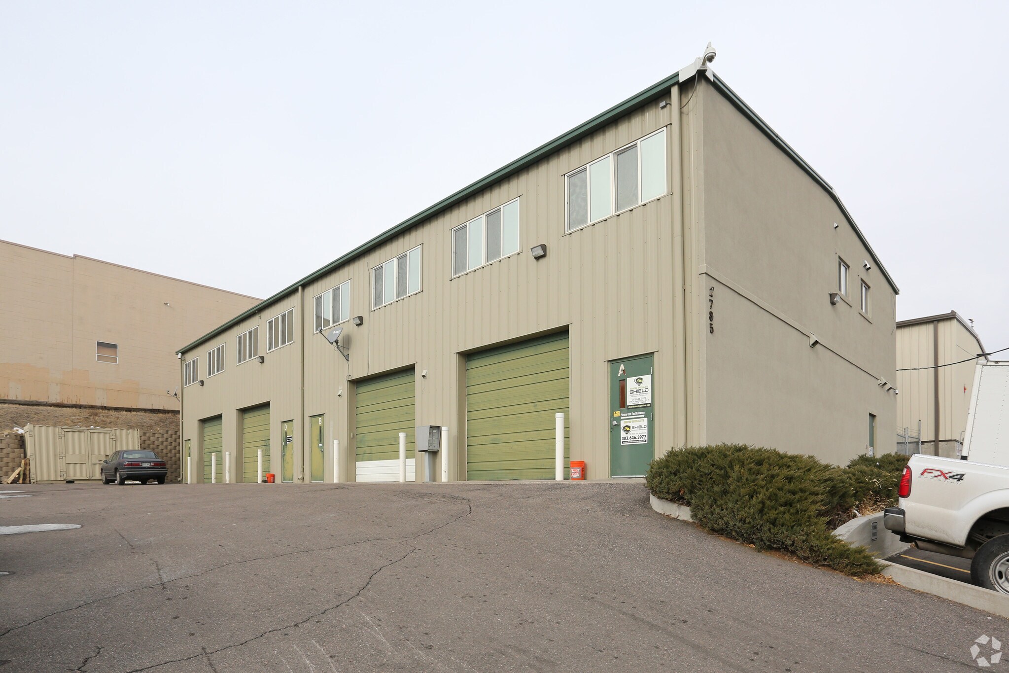 2795 S Shoshone St, Englewood, CO à louer Photo principale– Image 1 sur 13