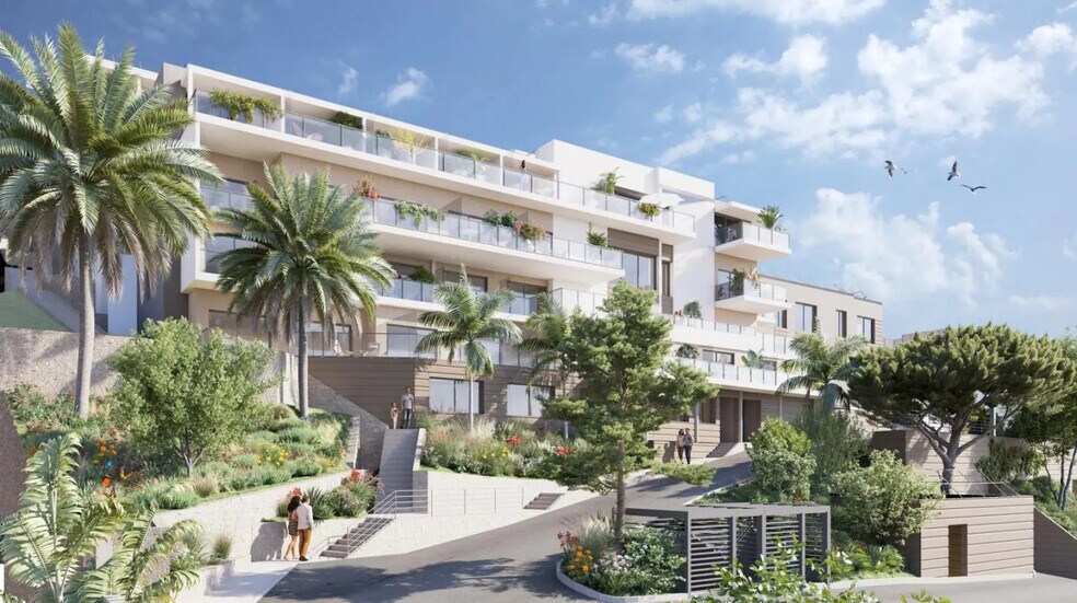 Bureau dans Toulon à vendre - Photo de l’immeuble – Image 1 sur 7