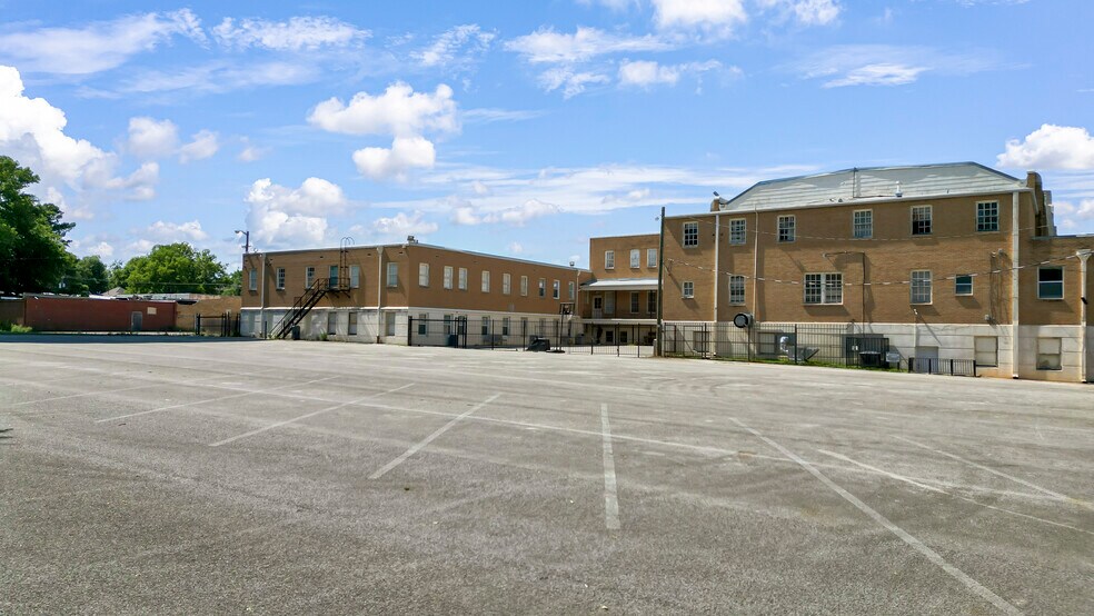 102 W Bow St, Tyler, TX à vendre - Photo de l’immeuble – Image 3 sur 10