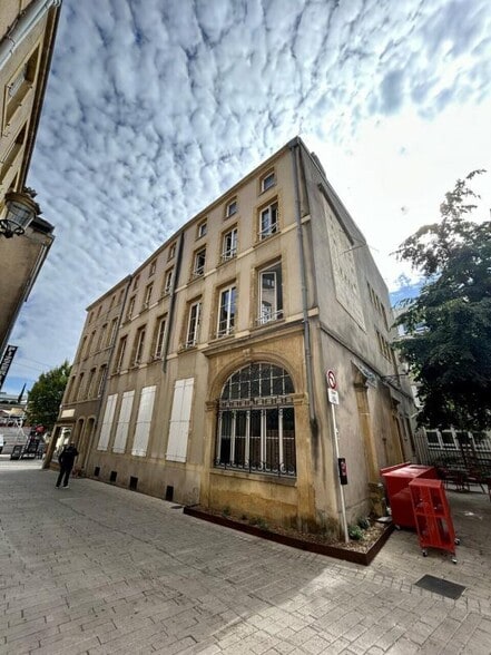Local d'activités dans Metz à vendre - Photo de l’immeuble – Image 2 sur 17