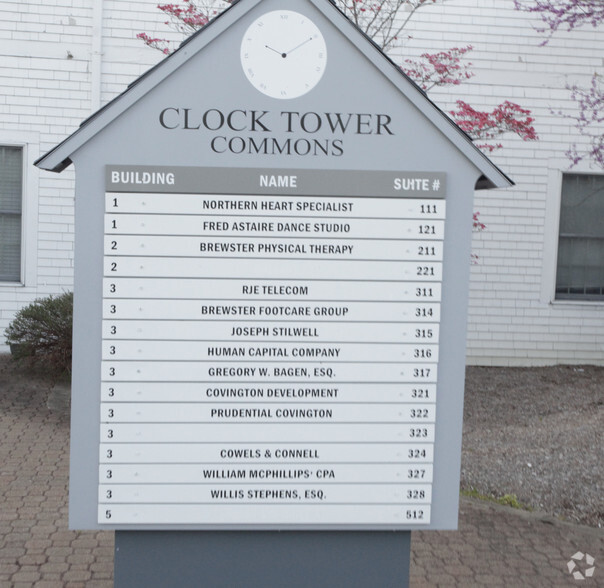 200 Clock Tower Commons, Brewster, NY à vendre - Photo de l’immeuble – Image 2 sur 5