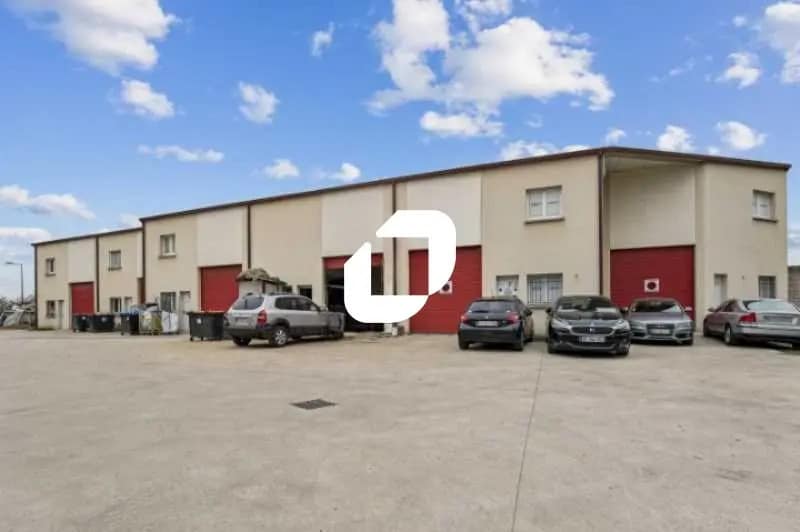 Local d’activités dans Stains à louer Photo de l’immeuble– Image 1 sur 13