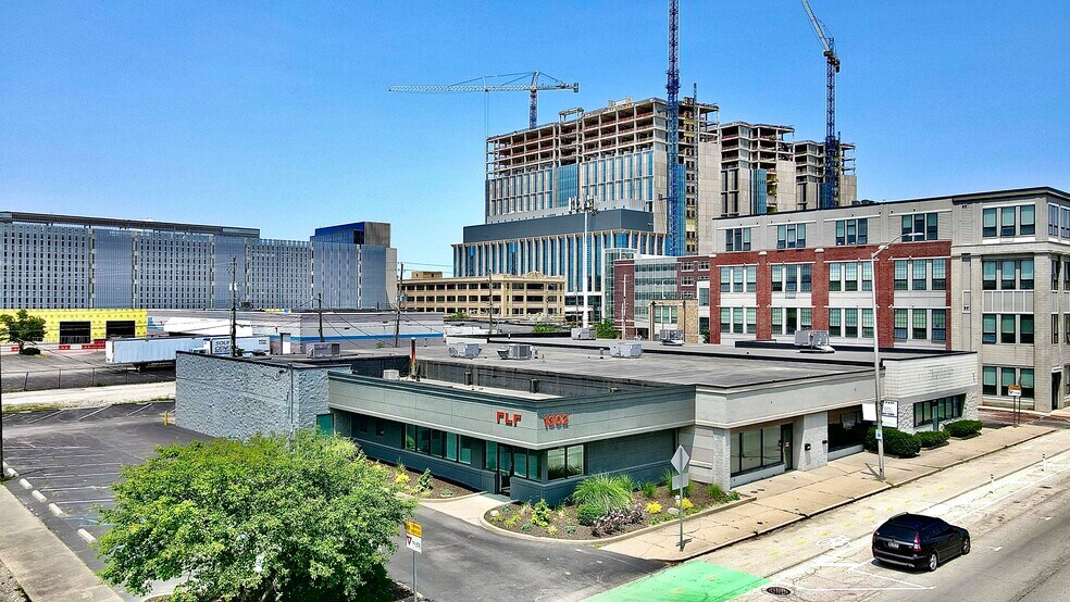 1340 N Illinois St, Indianapolis, IN à louer - Photo de l’immeuble – Image 2 sur 19