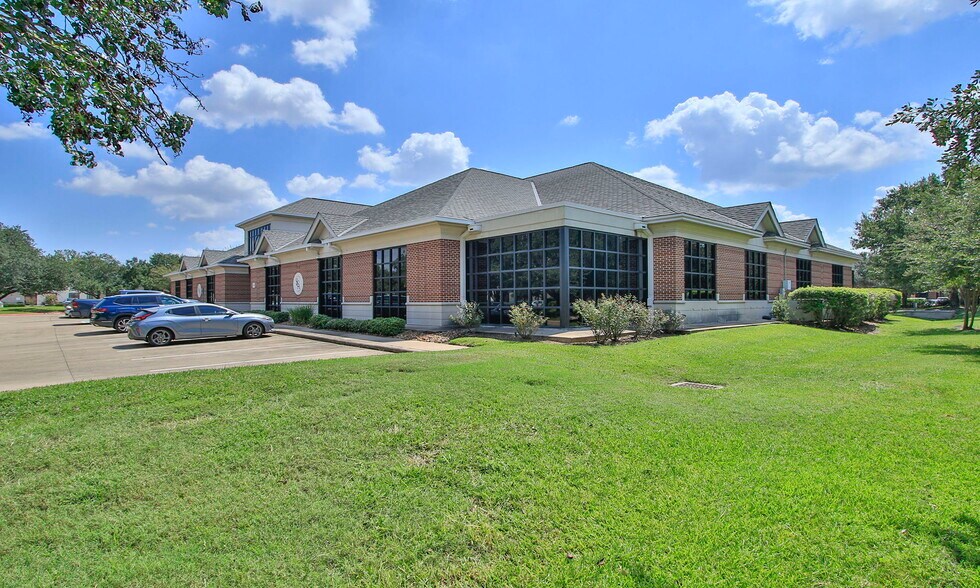 12511 Emily Ct, Sugar Land, TX à vendre - Photo de l’immeuble – Image 2 sur 19