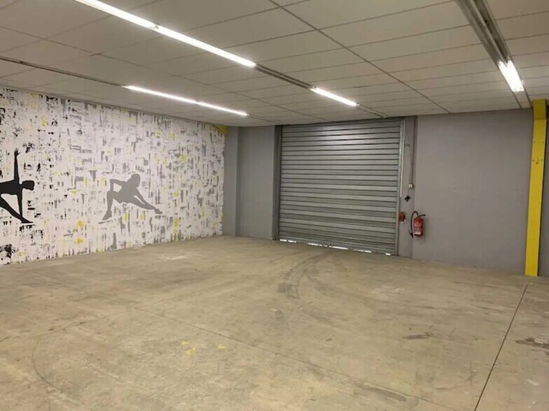 Local commercial dans Bourg-en-Bresse à louer - Photo de l’immeuble – Image 1 sur 5