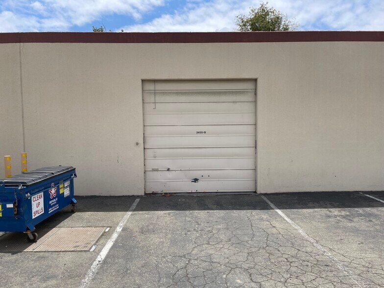 2455 Autumnvale Dr, San Jose, CA à vendre - Photo de l’immeuble – Image 2 sur 13