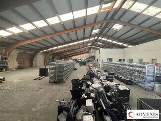 Plus de détails pour Local d'activités à louer