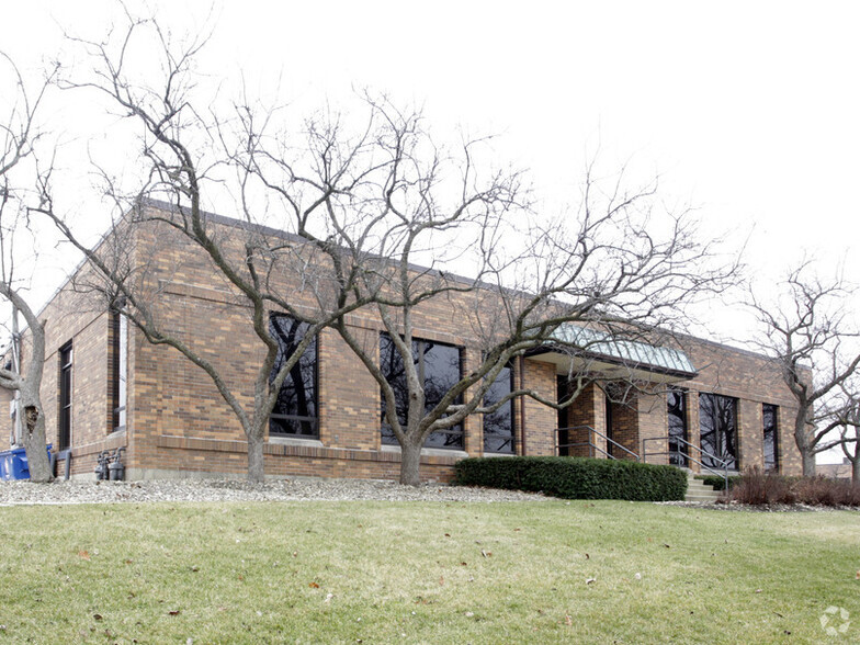 2711-2755 Curtiss St, Downers Grove, IL à louer - Photo de l’immeuble – Image 3 sur 3