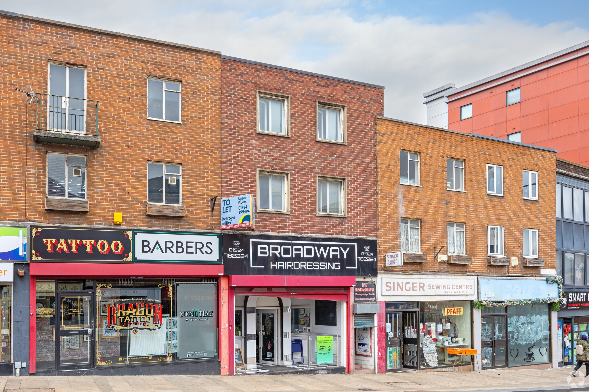 18-18A The Springs, Wakefield à louer Photo principale– Image 1 sur 8