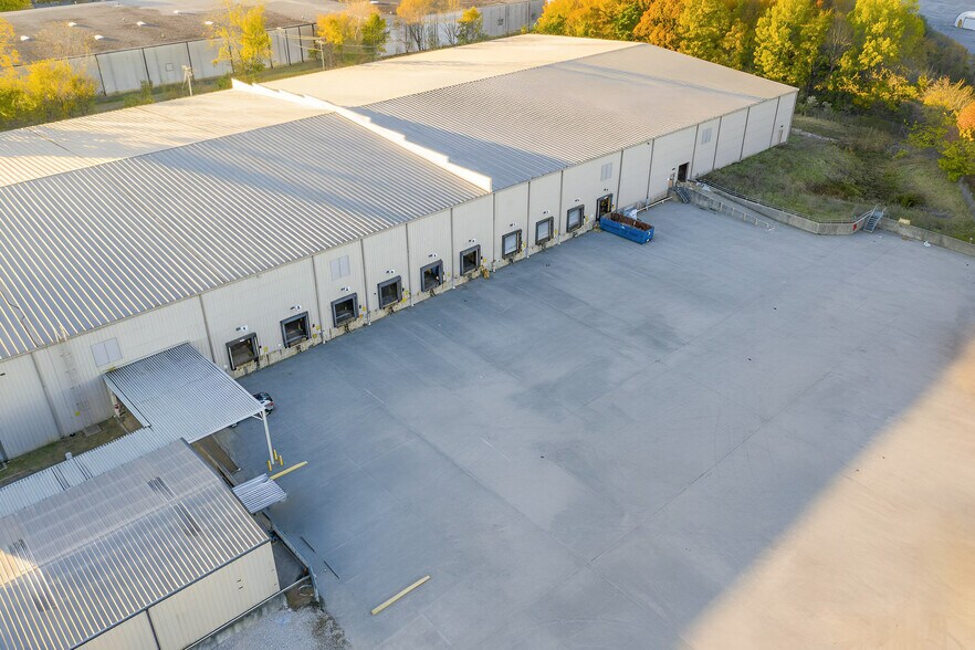 3400 Westinghouse Blvd, Charlotte, NC à louer - Aérien – Image 2 sur 24