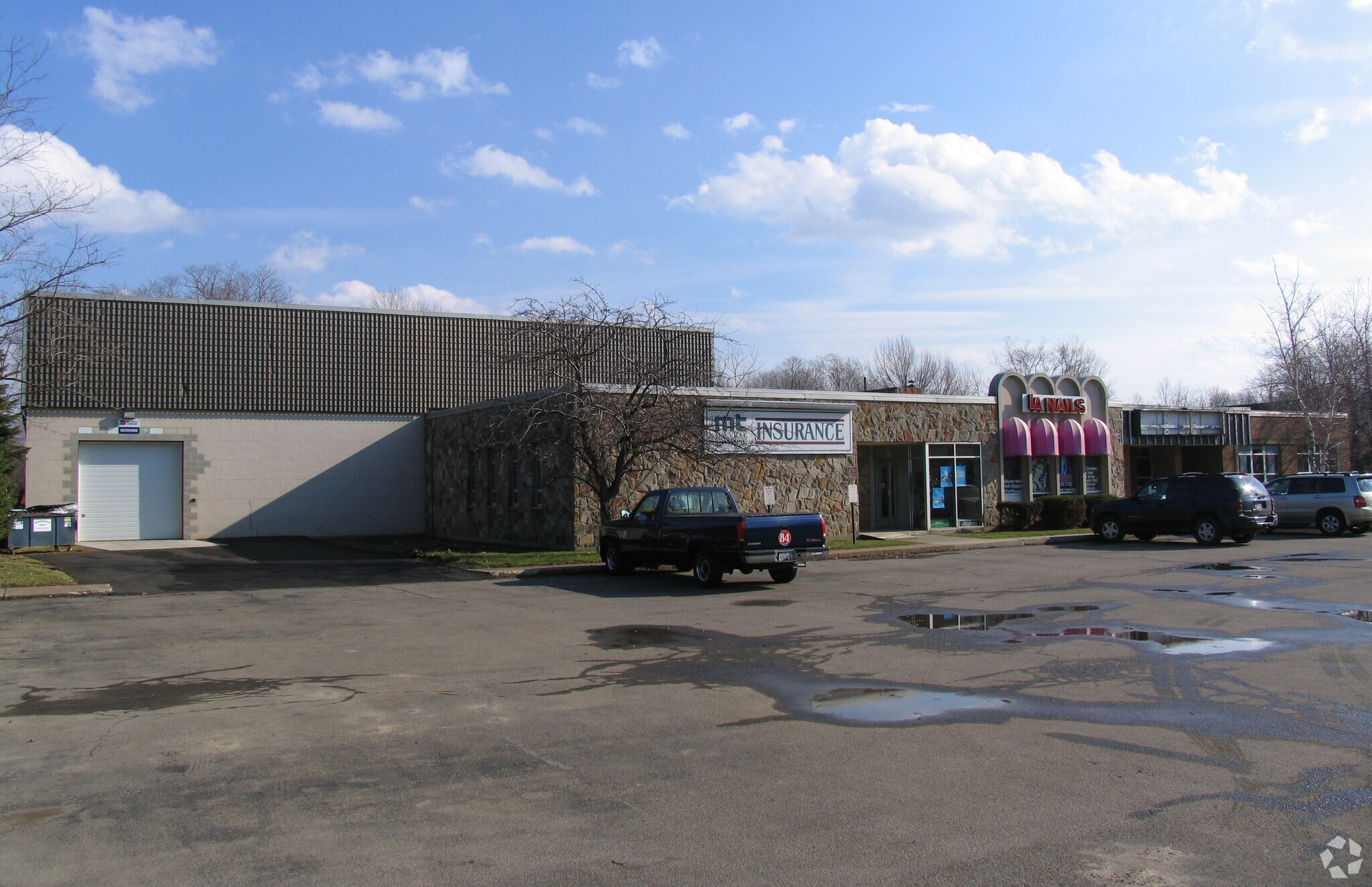 355 Central Ave, Fredonia, NY à louer Photo principale– Image 1 sur 23