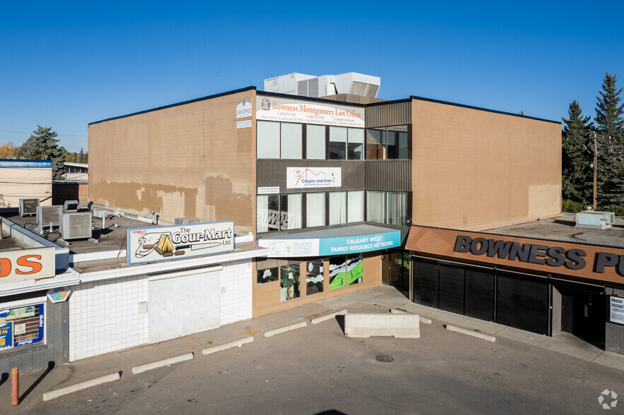 68-7930 Bowness Rd NW, Calgary, AB à louer - Photo principale – Image 1 sur 5