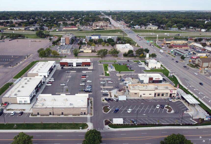 4005 W 41st St, Sioux Falls, SD à vendre - Photo de l’immeuble – Image 2 sur 6