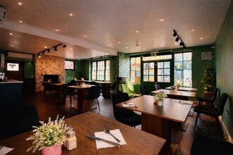 11 Sun St, Waltham Abbey à louer Photo intérieure– Image 2 sur 13