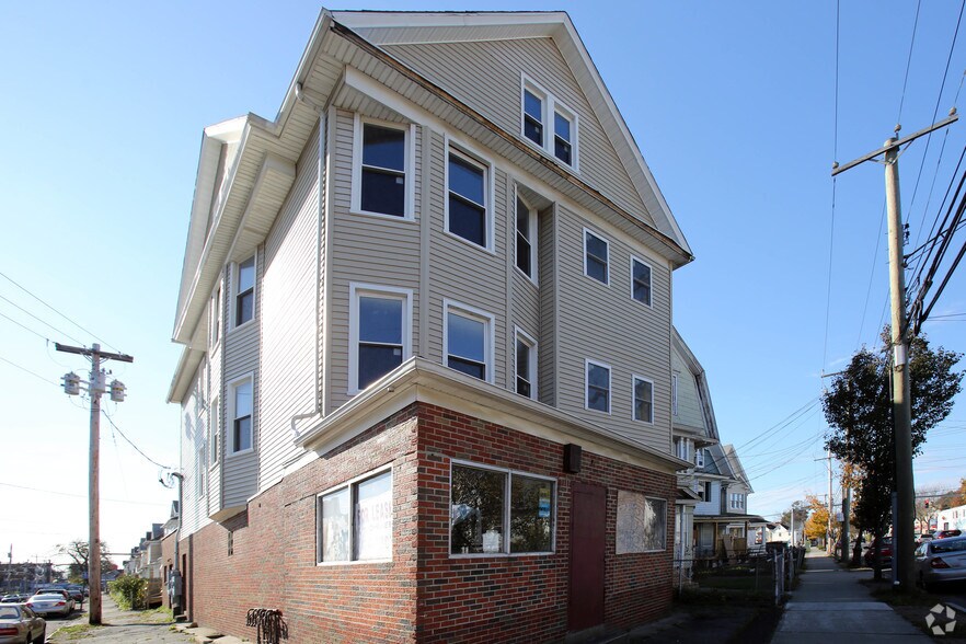 724 Connecticut Ave, Bridgeport, CT à louer - Photo principale – Image 1 sur 5