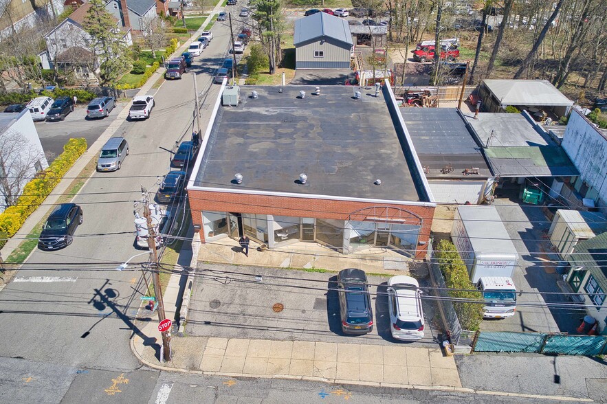 22-26 Railroad Ave, Glen Head, NY à vendre - Photo de l’immeuble – Image 2 sur 6