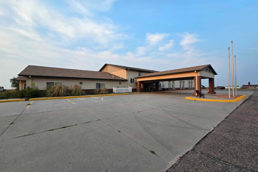 748 E 12th St, Imperial, NE à vendre - Photo de l’immeuble – Image 2 sur 38