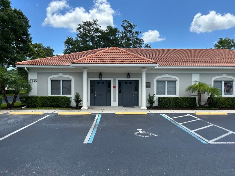 2930-2936 University Pky, Sarasota, FL à vendre - Photo de l’immeuble – Image 2 sur 7