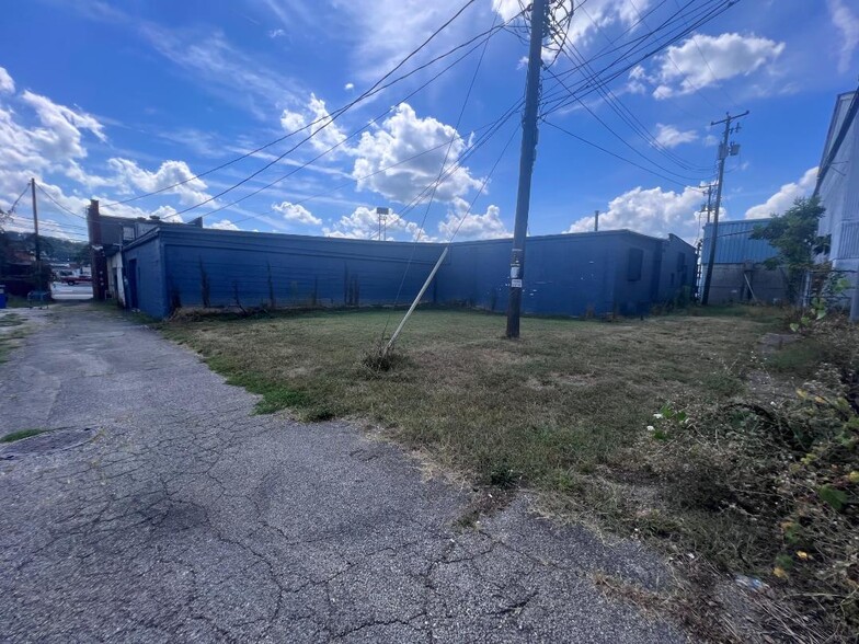 1412 Adams Ave, Huntington, WV à vendre - Photo de l’immeuble – Image 3 sur 11