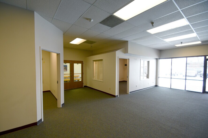 3105 Broadway, Fargo, ND à louer - Photo intérieure – Image 2 sur 6