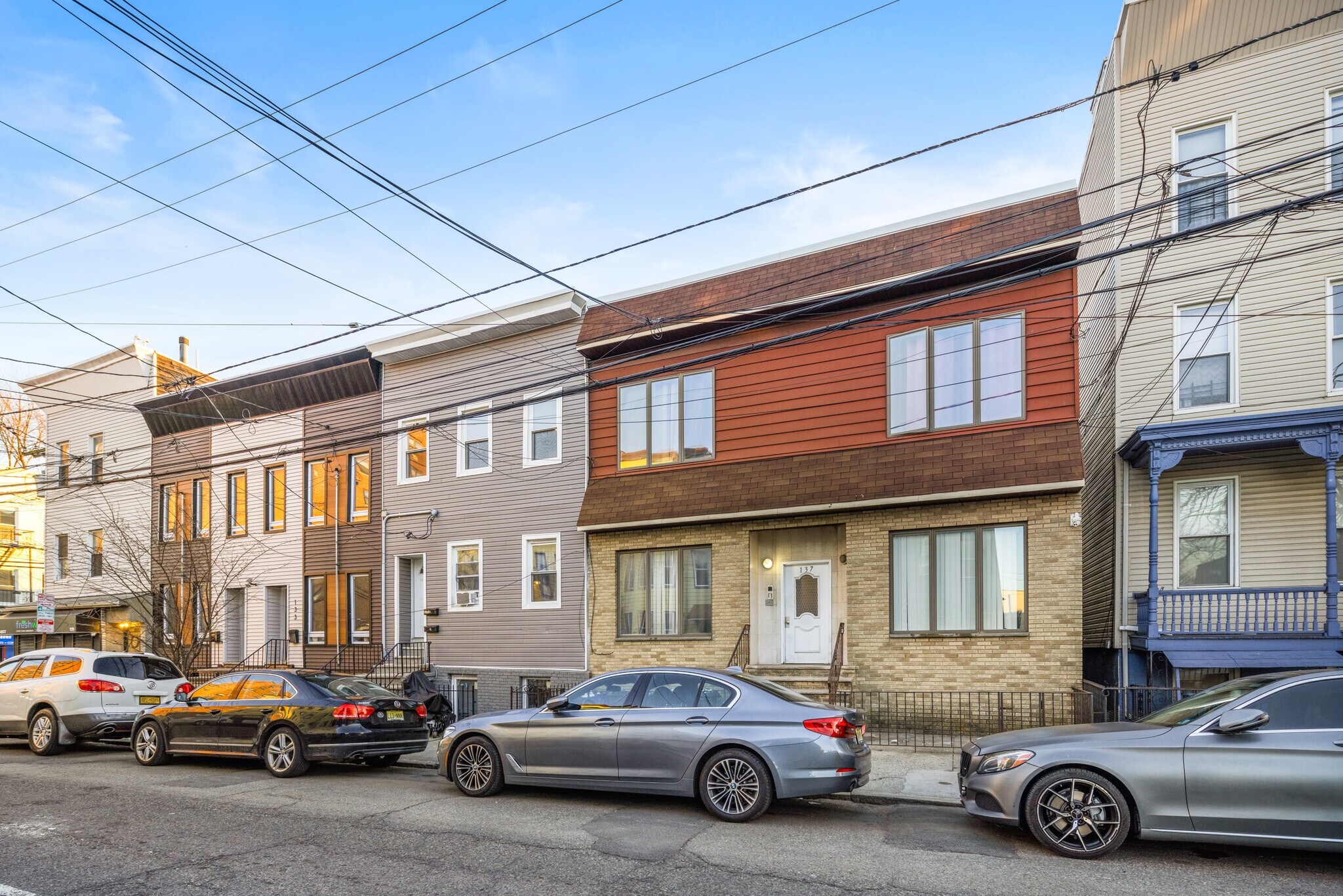 135-137 Griffith St, Jersey City, NJ à vendre Photo principale– Image 1 sur 28
