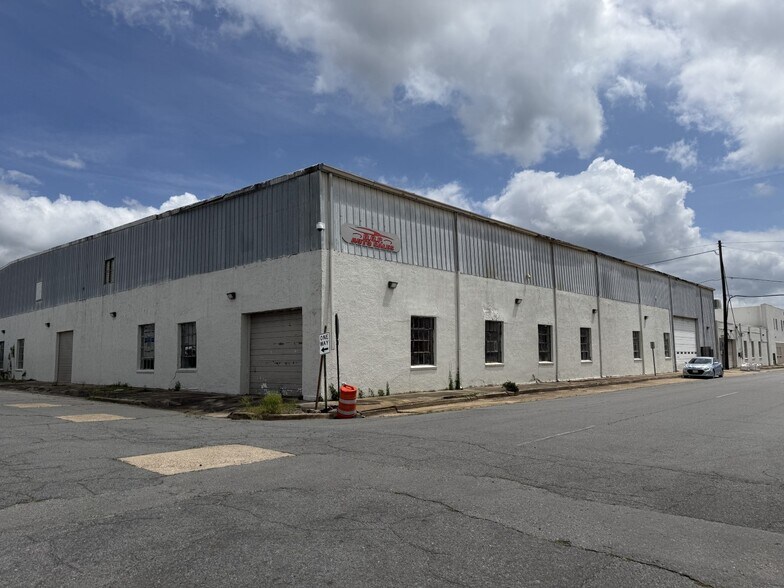 205 E 2nd Ave, Pine Bluff, AR à louer - Photo de l’immeuble – Image 2 sur 11