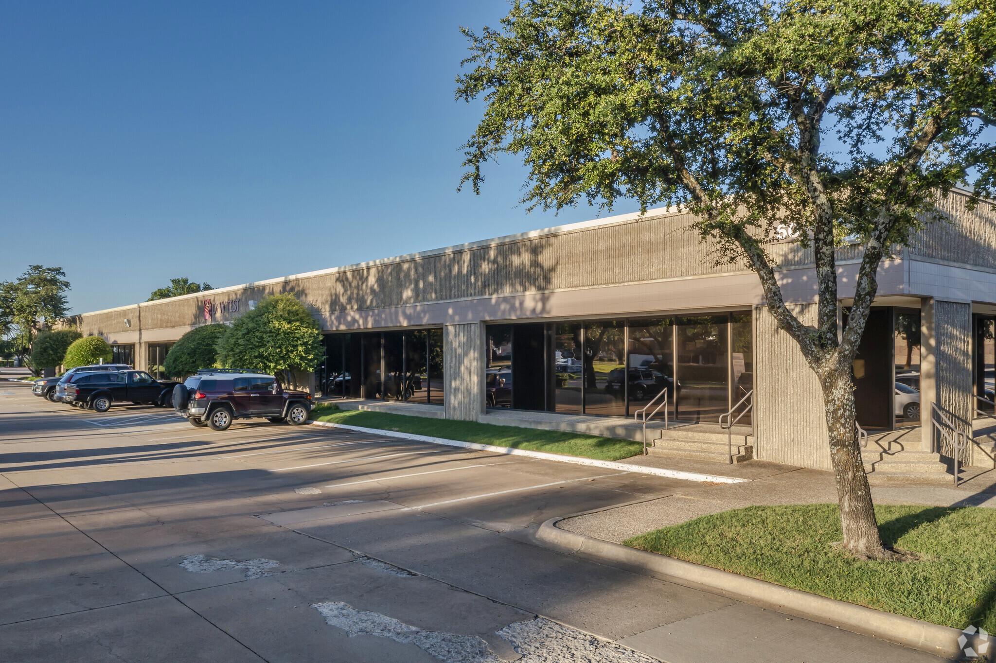 640 International Pkwy, Richardson, TX à louer Photo de l’immeuble– Image 1 sur 25