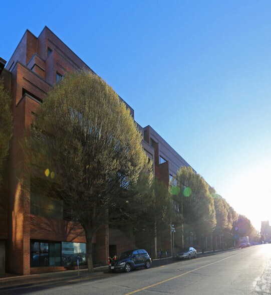 735-765 Broughton St, Victoria, BC à louer - Photo de l’immeuble – Image 3 sur 5
