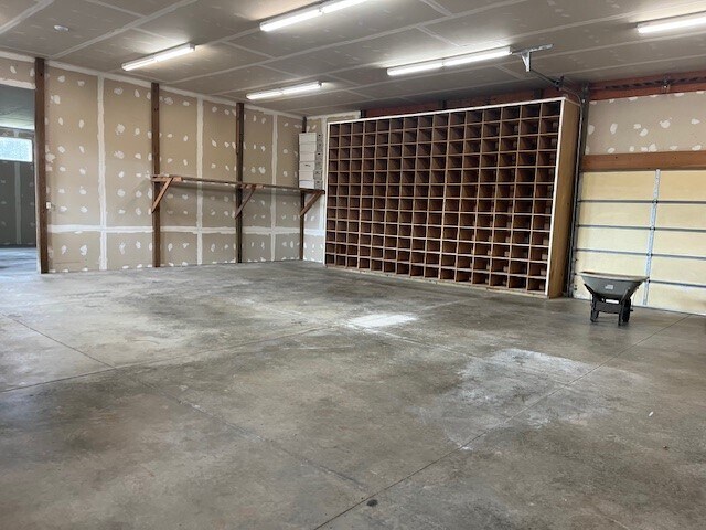 310 Custer Dr, Battle Creek, MI à vendre - Photo intérieure – Image 2 sur 17